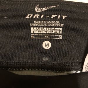 Nike Pants - Women’s Nike leggings Nike Pants - Women’s Nike leggings
